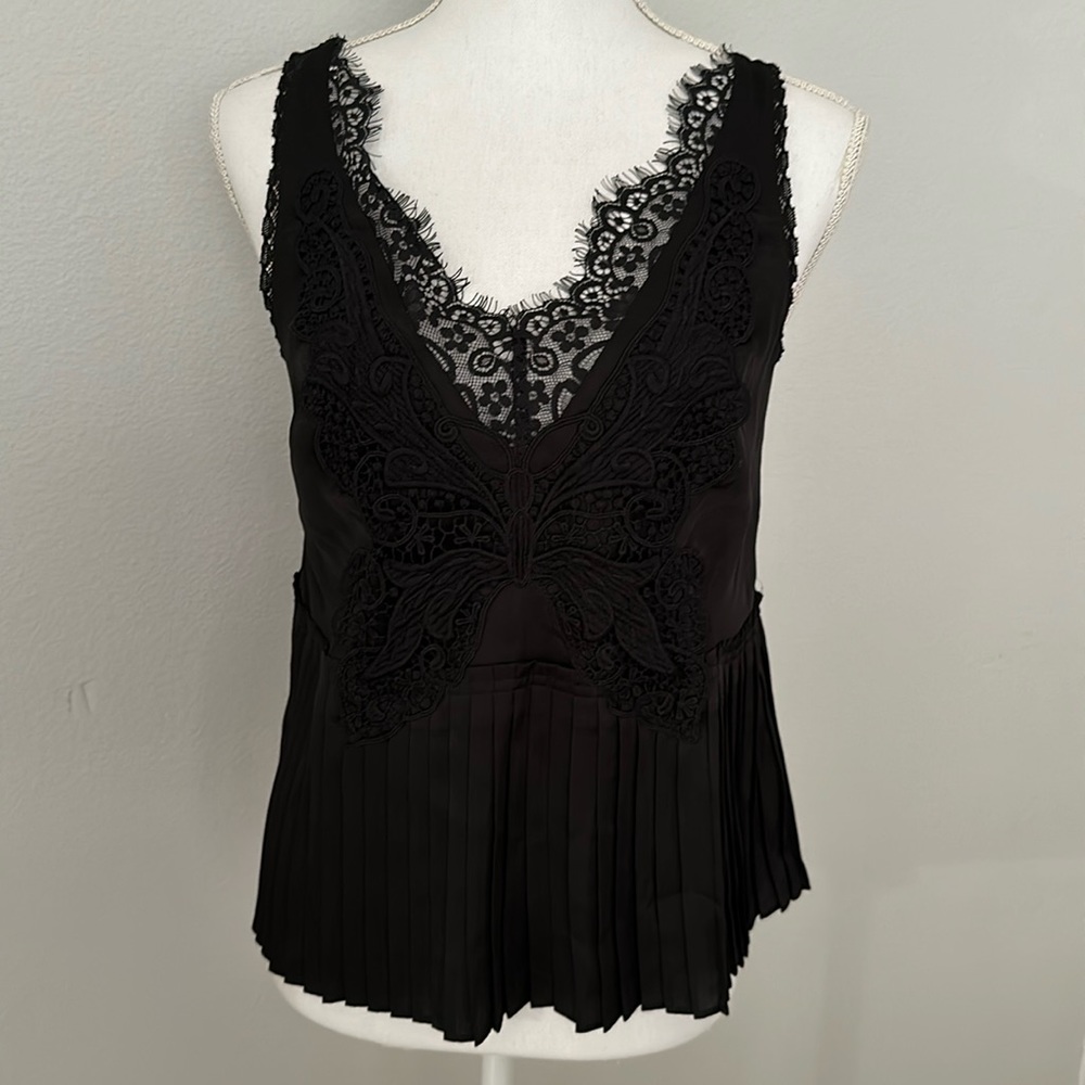 Express lace top